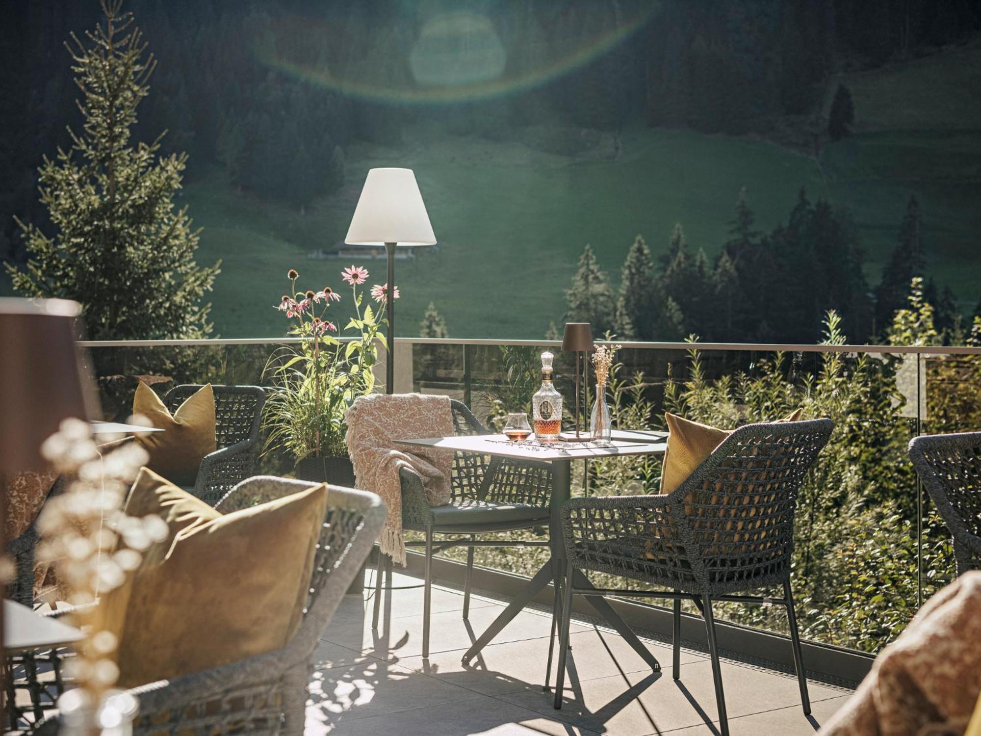 Hotel Bergkristall Zillertal - Adults Only 14 Years Plus Hippach Exterior photo