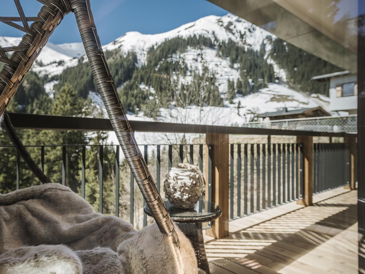 Hotel Bergkristall Zillertal - Adults Only 14 Years Plus Hippach Exterior photo